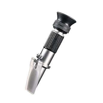 Triple scale refractometer from Cole-Parmer Canada