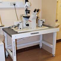 Speirs Robertson AMD-MP-90x75 AMD-MP Microscope Table, Passive Air Isolators; 90x75 cm