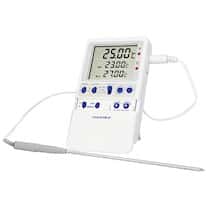 Traceable Extreme-Accuracy Digital Thermometer, 25°C; 1 Stainless Steel Probe