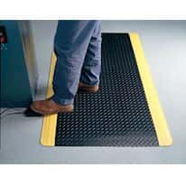 Wearwell Diamond Plate Spongecote Safety Mat, 3 ft W x 5 ft L, 9/16" thick