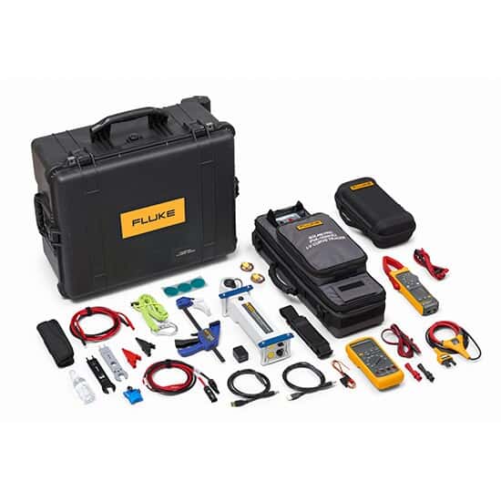 Fluke High-Efficiency PV Analyzer I-V Curve Tracer, Clamp, and Multimeter Kit