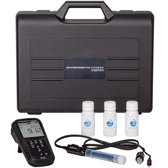 Oakton PH260 Waterproof pH and ORP Handheld Meter Kit from ColeParmer