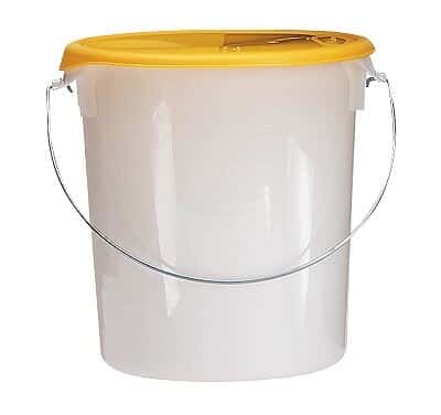 Rubbermaid 5729 WHITE Storage Containers with Handle, White HDPE, 22 quart