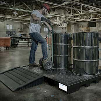 Cole-Parmer® Drum Spill Pallet and Ramp