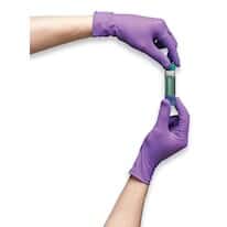 SAFESKIN Nitrile Exam Gloves